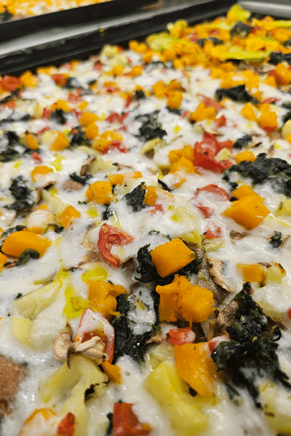 Pizza verdura e mozzarella